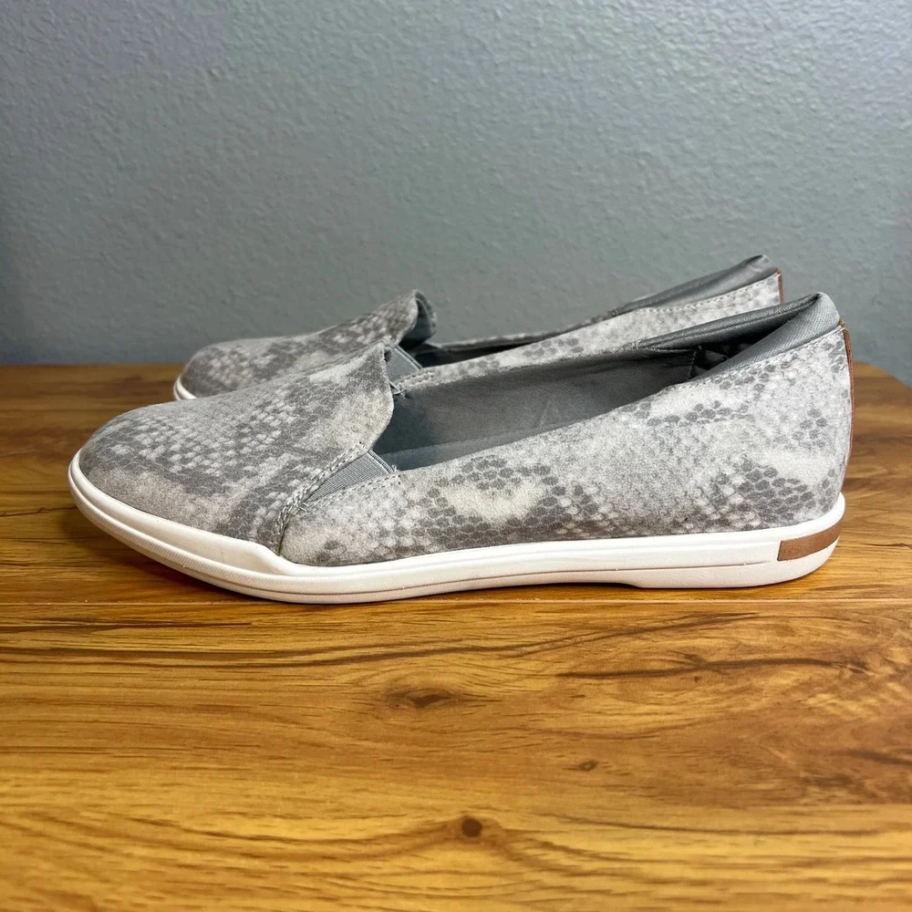 Dr SchollsSlip On‎ Flats Shoes Women Size 9 Comfort Gray Snake Skin Print NEW